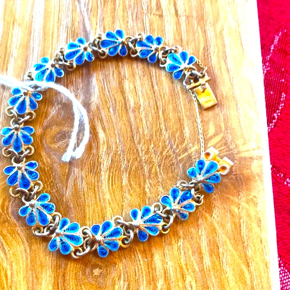 14 karat gold, filled and enamel floral bracelet🌺vintage